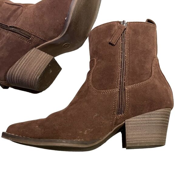 Light brown heeled booties by Universal Threads women Size 8 - Picture 6 of 14